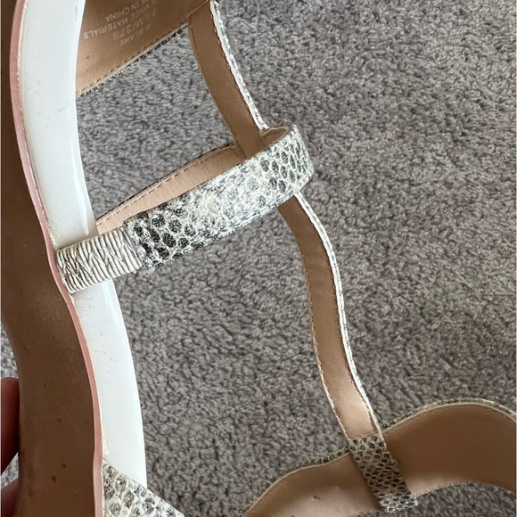 Jessica Simpson Heels - Picture 5 of 10